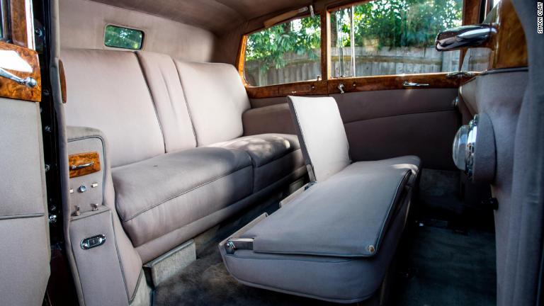 「ファントムＩＶ」は、１９５９年にエリザベス女王の公用車となった/simon clay