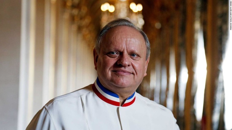 仏料理界の巨匠、ジョエル・ロブションさんが死去/FRANCOIS GUILLOT/AFP/Getty Images