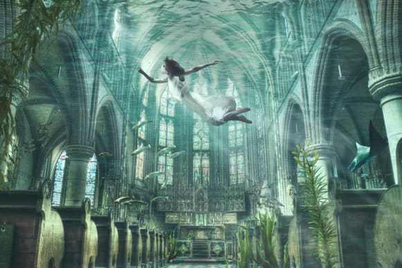 水没した大聖堂の中を、「ＡＭＰＨＩＢＩＯ」を装着して泳ぐ想像図 Credit: Rendering by Kathryn Strudwick