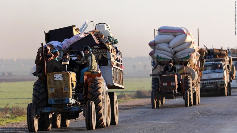シリア反体制派の最後の拠点であるイドリブ県に対して政府軍が総攻撃に出る兆候が強まっている/OMAR HAJ KADOUR/AFP/AFP/Getty Images