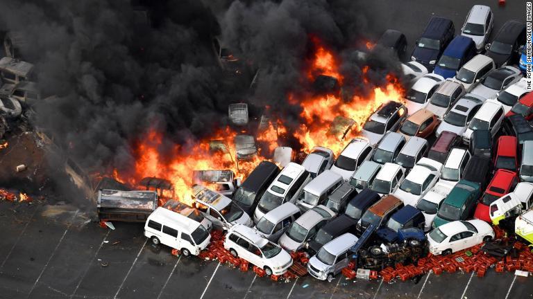 西宮市で車両火災が発生した/The Asahi Shimbun/Getty Images