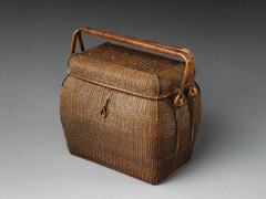 １９世紀後半の作品。そのころに竹工芸は芸術品とみなされるようになり始めた