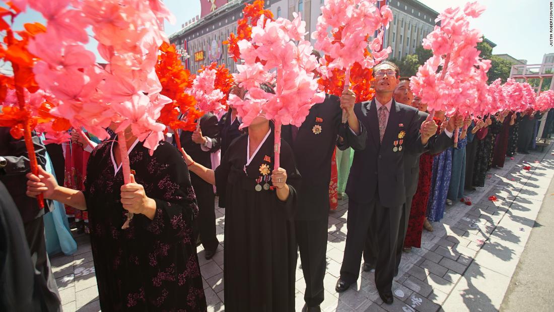 建国７０周年を祝う北朝鮮の人々/Justin Robertson/CNN