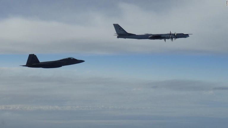 米軍戦闘機がアラスカ沖でロシア軍爆撃機に緊急発進/NORAD