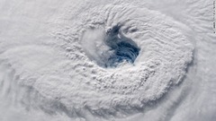 宇宙から撮影したハリケーン「フローレンス」