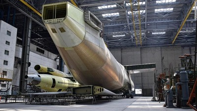写真特集：世界最大の未完成機、２機目のＡｎ２２５