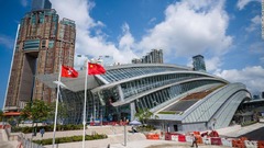 １８年９月にオープンした西九竜駅。香港と中国本土を結ぶ高速鉄道が発着する