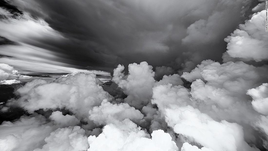 雷雨をもたらす雲/Courtesy Christiaan van Heijst