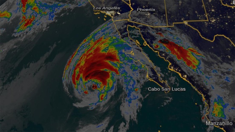 カテゴリー１のハリケーン「ローザ」が米南西部に接近/CNN