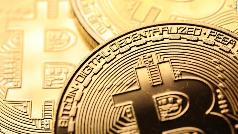 ビットコインの平均的な利用者は「富裕層の若い男性」という調査結果が発表された/Getty Images