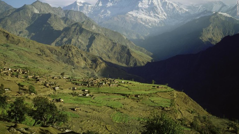 ネパールのグルジャ山で韓国の登山隊が遭難し、死者が出た/INTERFOTO/Alamy