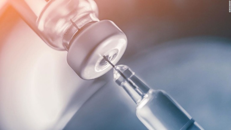 狂犬病ワクチンの不正製造をめぐり製薬会社に罰金が科された/Shutterstock
