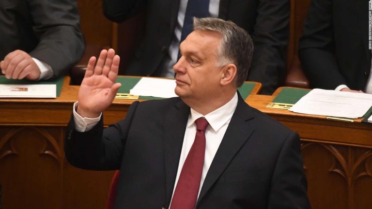 ハンガリーのオルバン首相/ATTILA KISBENEDEK/AFP/Getty Images