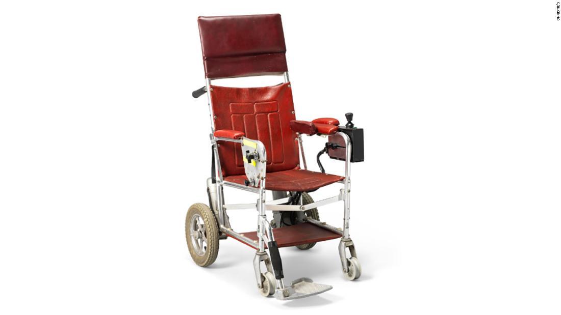 1980年代の終わりから90年代初めに使われた車いす/Christie's