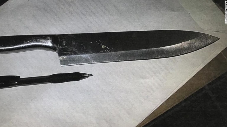 女子中学生２人がナイフなどで同級生を殺害し、その血を飲む計画を立てていた/Bartow County Police/WFTS