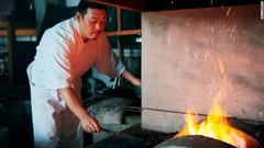作業に入る前、鉄片は約１３００度にまで熱せられる