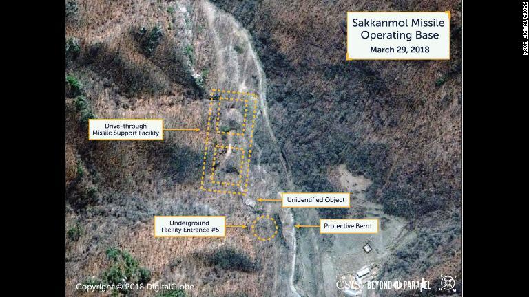 サッカンモルにあるミサイル基地の衛星画像＝２０１８年３月２９日/from Digital Globe