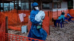 エボラ拡大食い止められず、衝突で対策活動中断　コンゴ