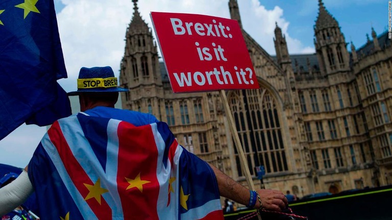 ＥＵ離脱が決まった国民投票の後、英国で抗うつ薬の処方が増加しているという/Dan Kitwood/Getty Images