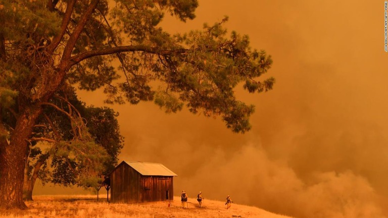 報告書は山火事による焼失面積の増加も指摘する/JOSH EDELSON/AFP/AFP/Getty Images