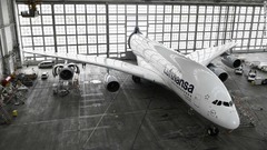 Ａ３８０の全長は約７３メートル