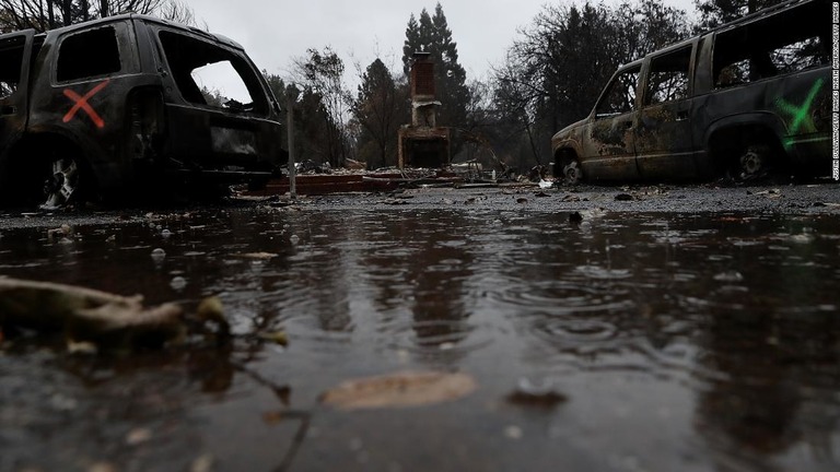 先週降った雨も鎮火に一役買ったとみられている/Justin Sullivan/Getty Images North America/Getty Images