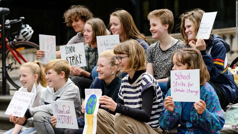 気候変動対策の不備に抗議し、豪州の生徒らが学校を３日間ボイコットするという/Julian Meehan/schoolstrike4climate/Flickr
