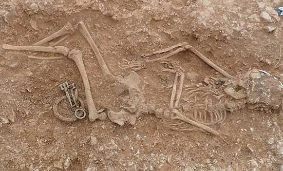 イングランド中東部リンカンシャーにある丘陵地で古代の墓が20カ所見つかった/ Credit: University of Sheffield