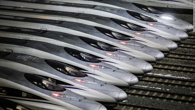 中国が海底トンネルを含む高速鉄道の建設に着手する/Wang He/Getty Images AsiaPac/Getty Images
