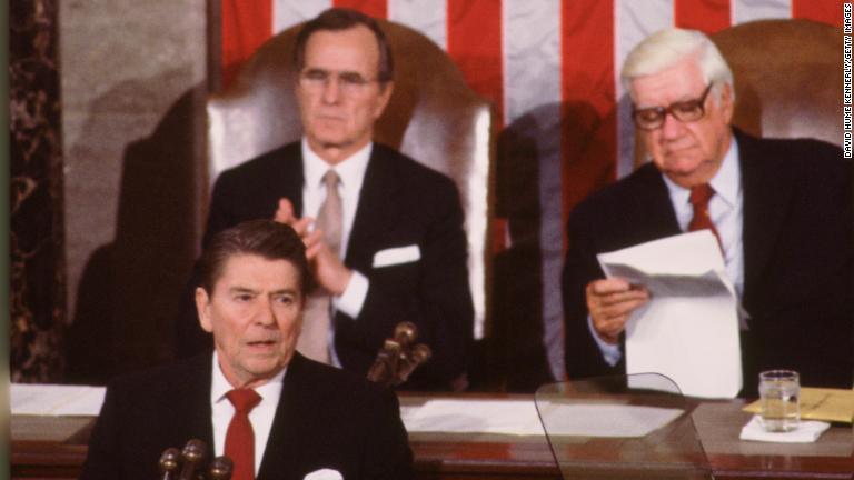 写真特集：ジョージ・H・W・ブッシュ元大統領の生涯を振り返る