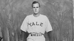 戦争後、エール大学に進み１９４５～４８年まで野球チームに所属し主将も務めた