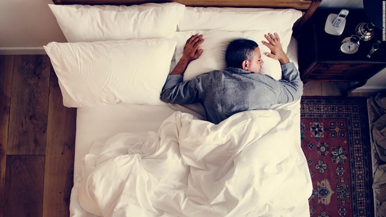 ８時間を超える睡眠によって健康リスクが高まる可能性があるとの研究結果が明らかになった/Rawpixel.com/Shutterstock