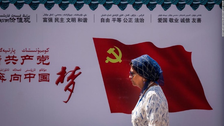 国連が中国政府に対し、ウイグル族の「再教育収容施設」への訪問許可を求めた/Wang HE/Getty Images AsiaPac/Getty Images