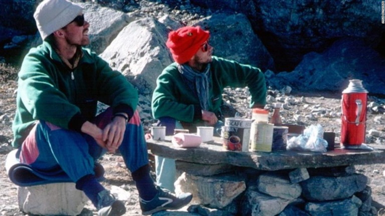 ヒマラヤ山脈で３０年前に消息を絶ったアイスランド人の登山家２人の遺体を発見/Steve Aisthorpe