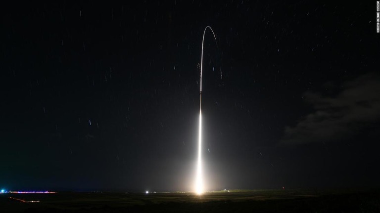 米軍、ミサイル防衛試験に成功　陸上から迎撃ミサイル発射