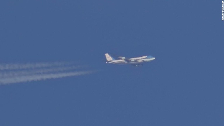 予告なしにイラクへ向かう米大統領専用機を、英国の航空機愛好家が撮影していた/courtesy of Alan Meloy