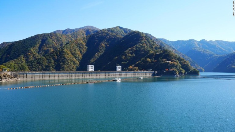 奥多摩湖は小河内ダムで作られた人造湖で、東京の水源となっている/Emiko Jozuka/CNN