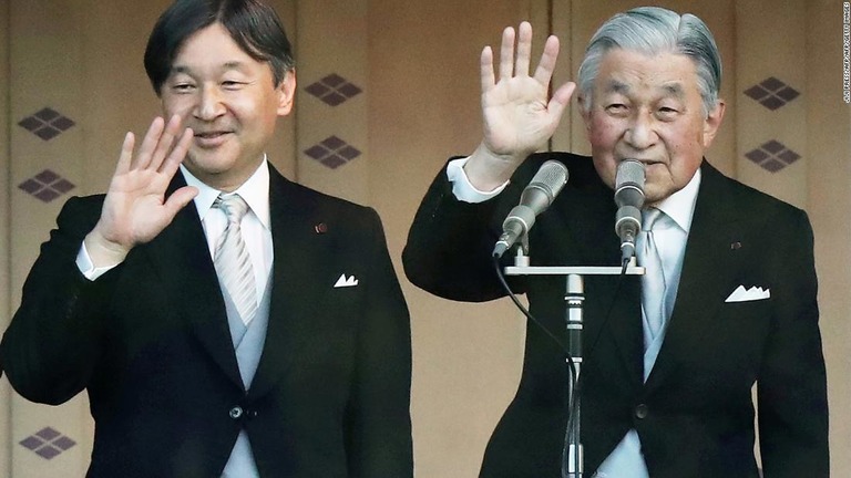 天皇陛下にとって在位中最後となる新年恒例の一般参賀が行われた/JIJI PRESS/AFP/AFP/Getty Images