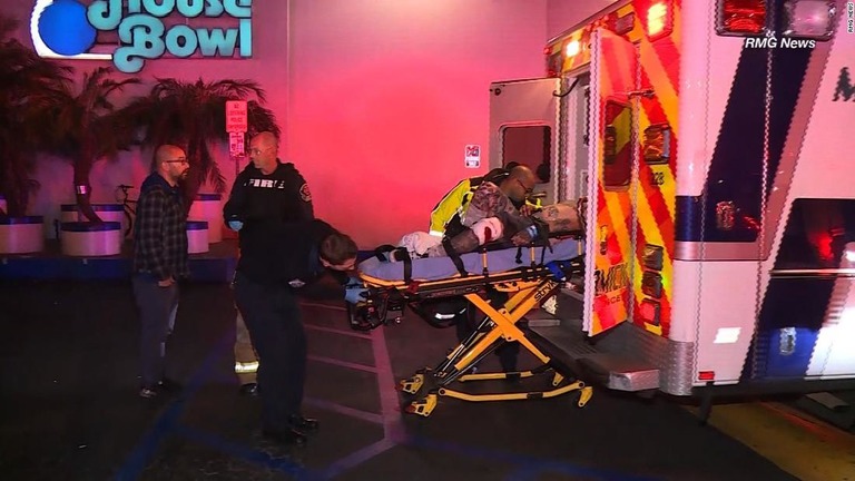 深夜のボウリング場で銃撃が発生し、３人が死亡した/RMG News