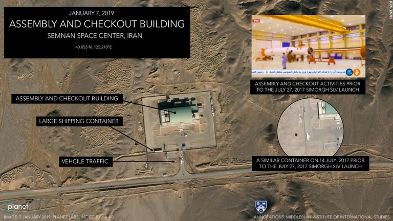 打ち上げ準備が進んでいることを示すイラン北東部の宇宙センターの衛星画像/Planet Labs