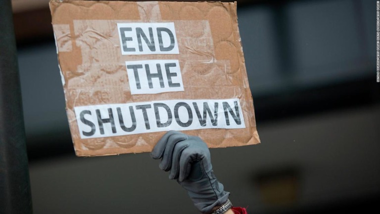 政府機関の一部閉鎖は史上最長の２２日目となった/Natalie Behring/Getty Images North America/Getty Images