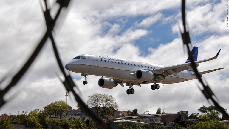 定時運航率ナンバーワンの航空会社となった中米パナマのコパ航空/ORLANDO SIERRA/AFP/Getty Images