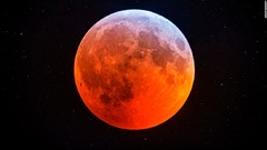 ノースカロライナ州ステッドマンで撮影された皆既月食＝２１日