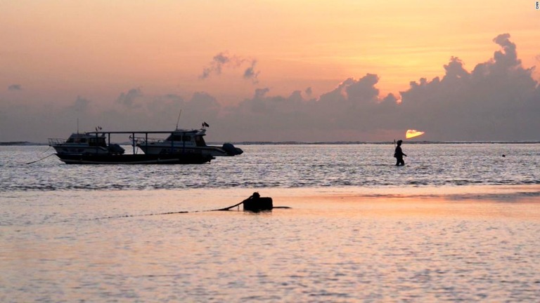 バリ島が観光客への課税を検討している/CNN