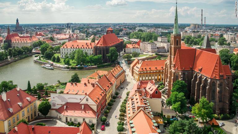 旧市庁舎に大学、大聖堂と歴史ある建築物が見どころのポーランド・ヴロツワフ/Shutterstock