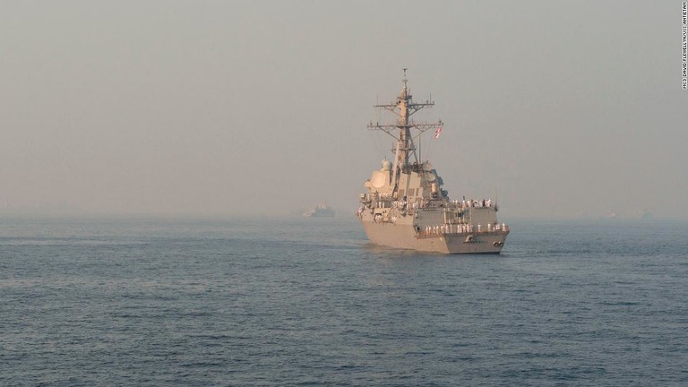 米海軍の「マッキャンベル」と「ウォルター・Ｓ・ディール」が２４日、台湾海峡を通過した/MC3 David Flewellyn/USS Antietam