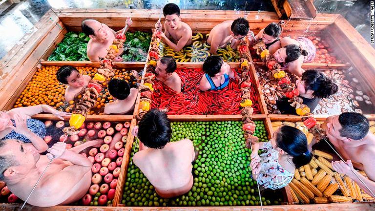 ホテルは、健康的なライフスタイルの普及を図るのが目的だとしている/STR/AFP/Getty Images