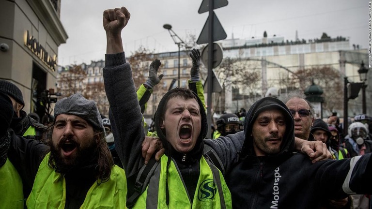 「黄色いベスト」運動をめぐる「挑発」を受けたとしてフランスが駐イタリア大使を召還/Chris McGrath/Getty Images Europe/Getty Images