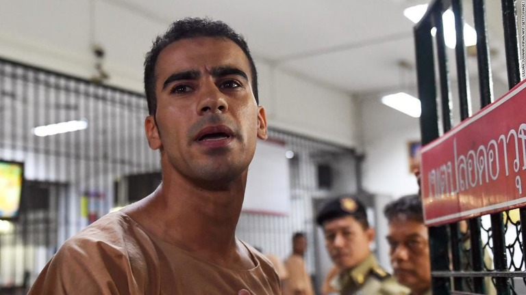 タイ当局が拘束していたバーレーン出身のサッカー選手が解放された/LILLIAN SUWANRUMPHA/AFP/Getty Images