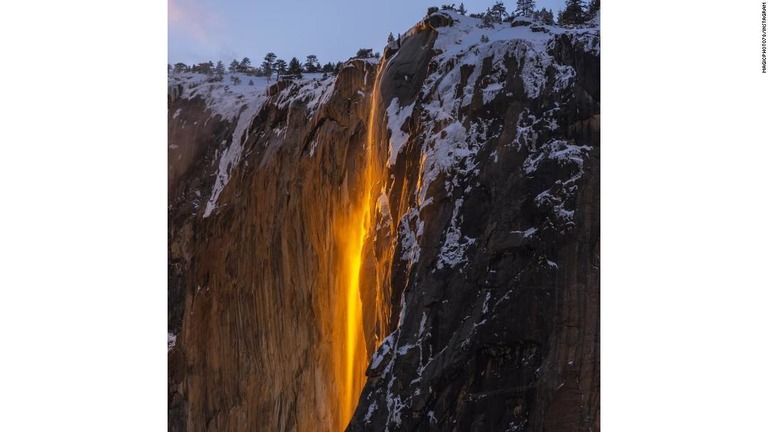 訪れる人を魅了する米ヨセミテ国立公園の「炎の滝」/magicphoto78/Instagram